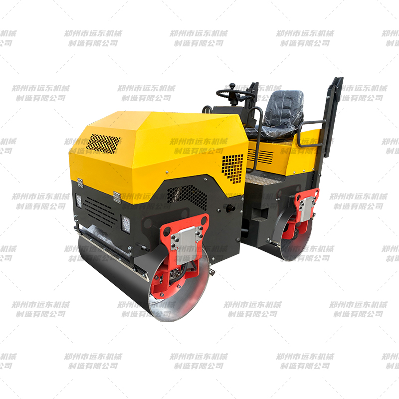 FVR1000 座駕式壓路機(jī)(圖1)