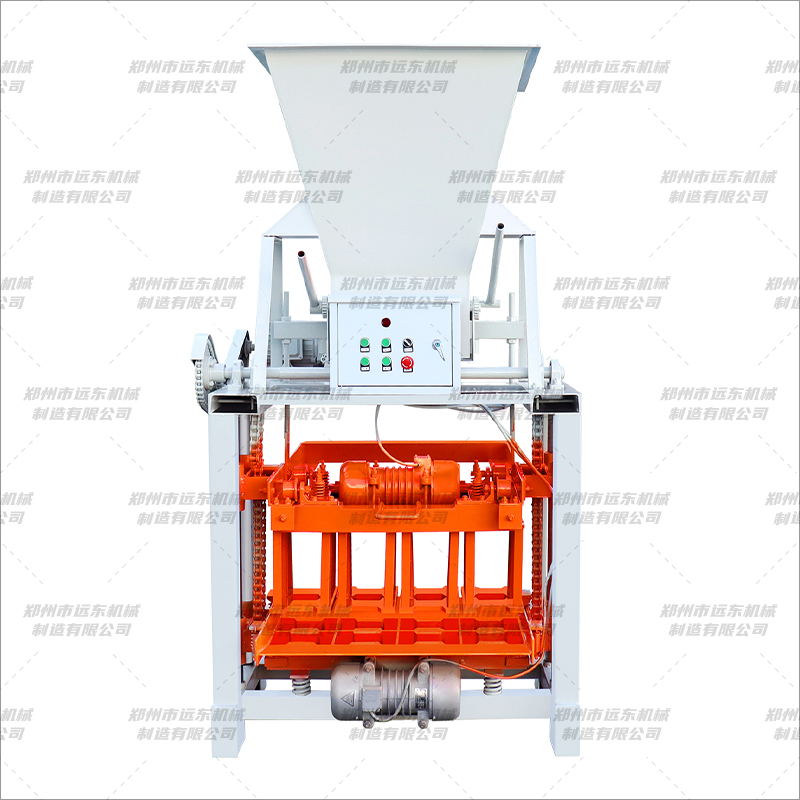 4-35A型 帶料斗制磚機(jī)(圖1) 4-35A型 帶料斗制磚機(jī)(圖1)